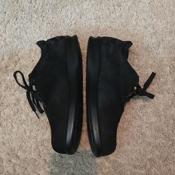 SAS Black Lace-Up Sneakers - Picture 2 of 7
